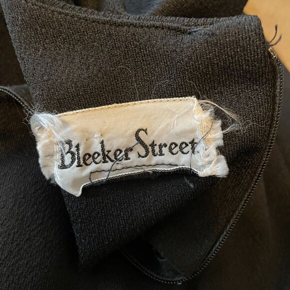 70s Vintage Bleeker St Black Shift Dress with Cropped Rhinestone Button Jacket - Picture 9 of 9